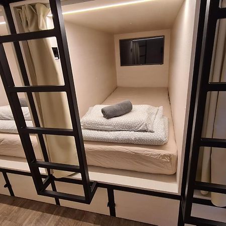 Cabin Hostel Λιουμπλιάνα Εξωτερικό φωτογραφία