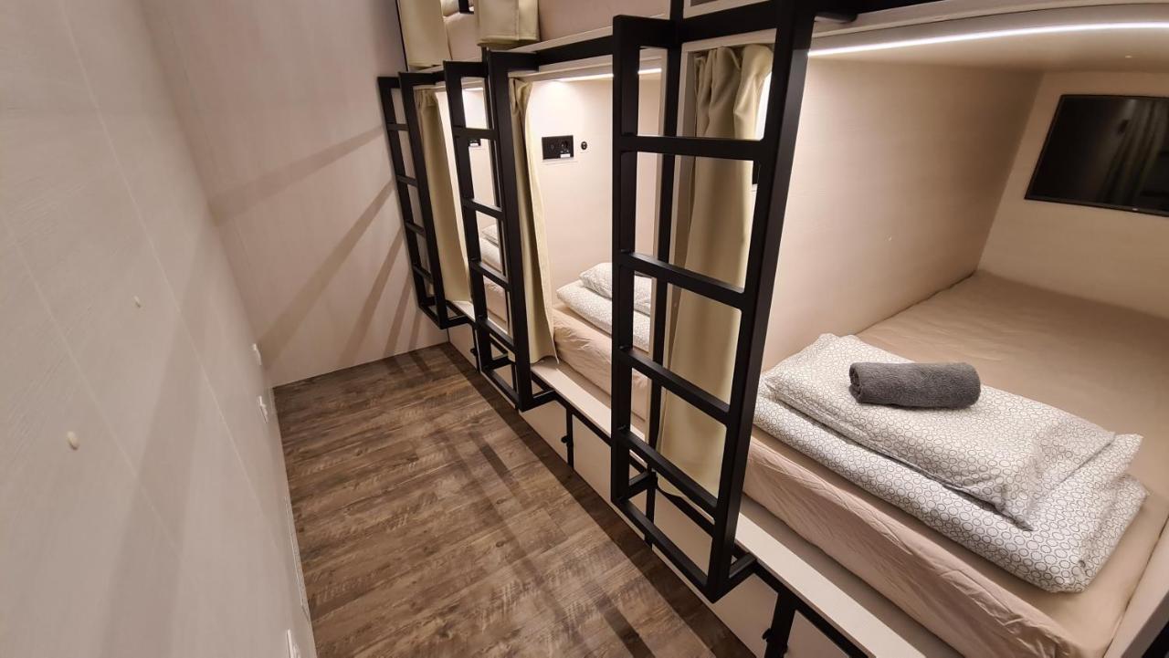 Cabin Hostel Λιουμπλιάνα Εξωτερικό φωτογραφία