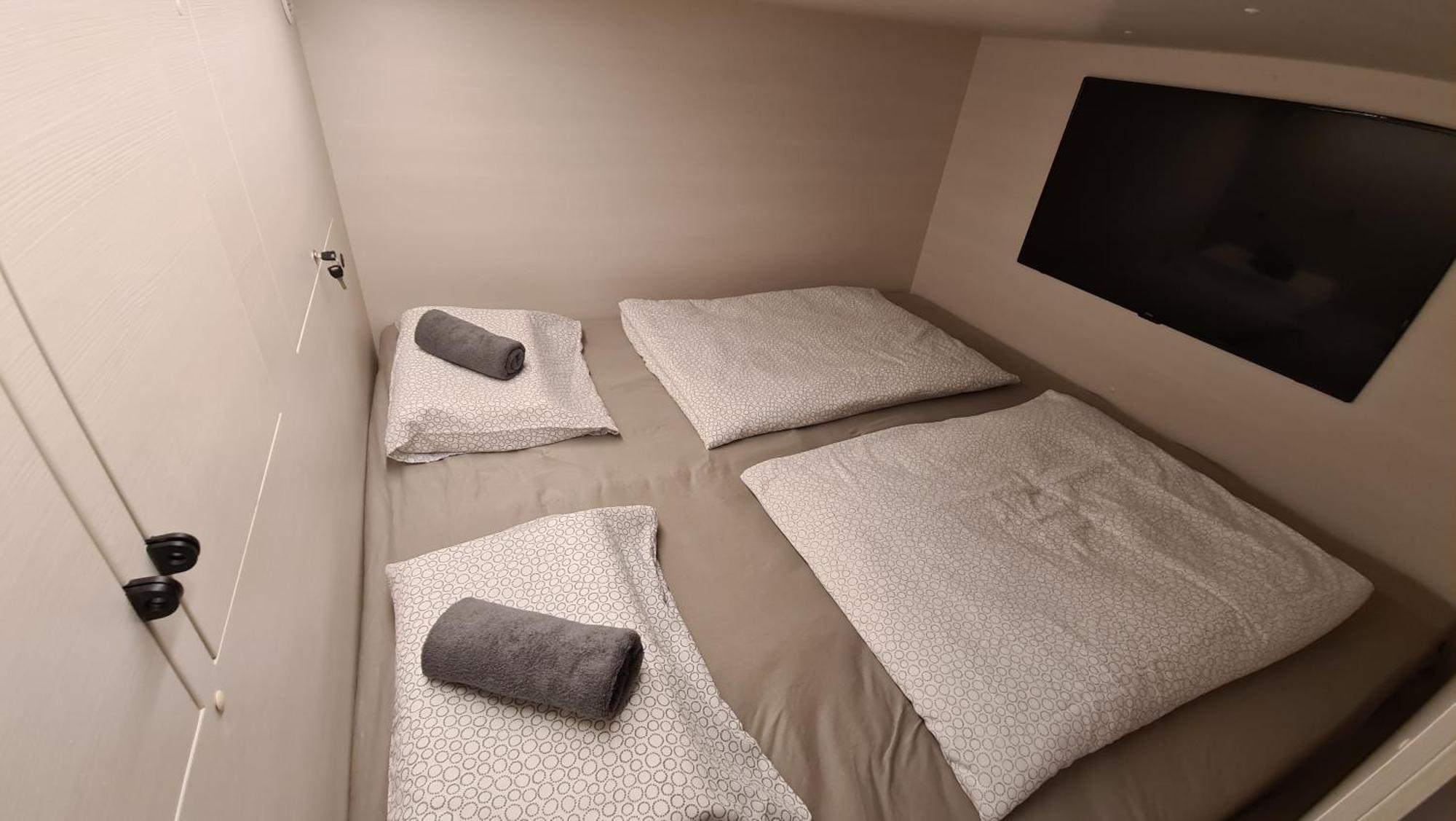 Cabin Hostel Λιουμπλιάνα Εξωτερικό φωτογραφία