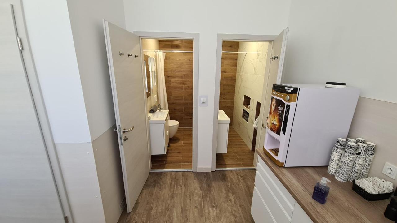 Cabin Hostel Λιουμπλιάνα Εξωτερικό φωτογραφία